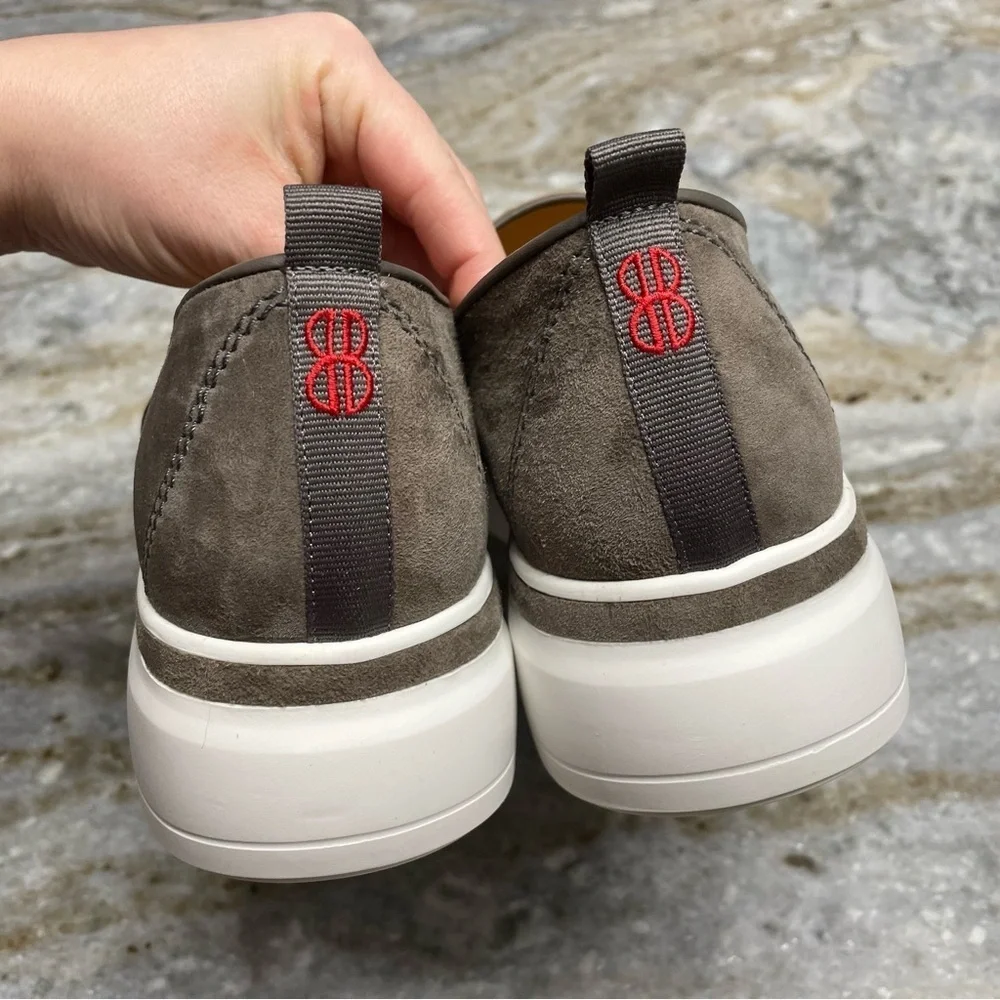 BILL BLASS Sutton Suede Sneaker in Cement Size 9.5